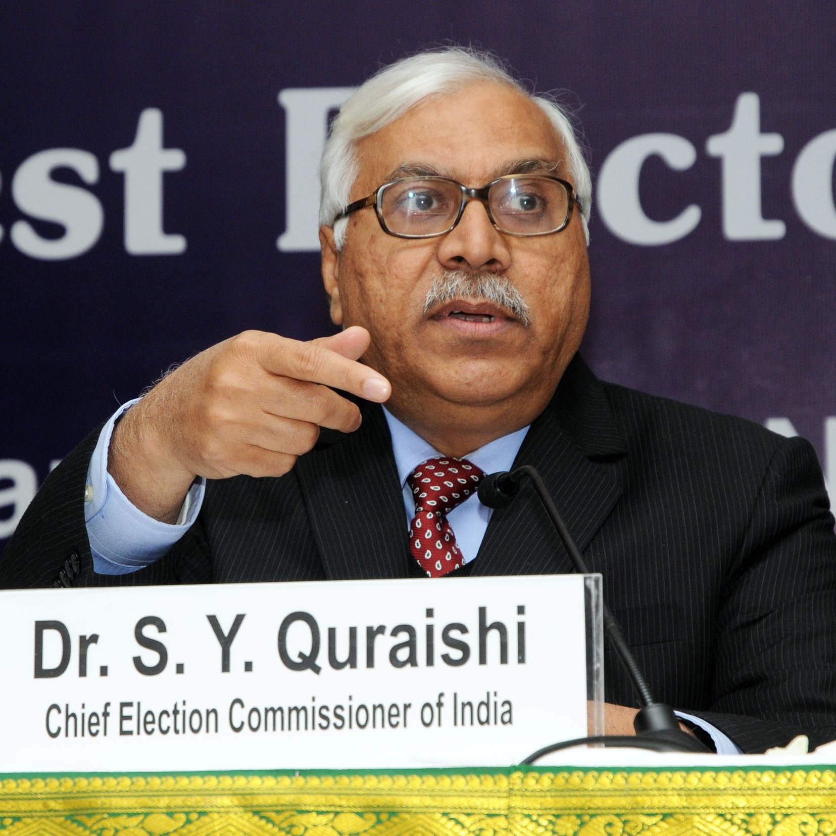 Dr S Y Quraishi